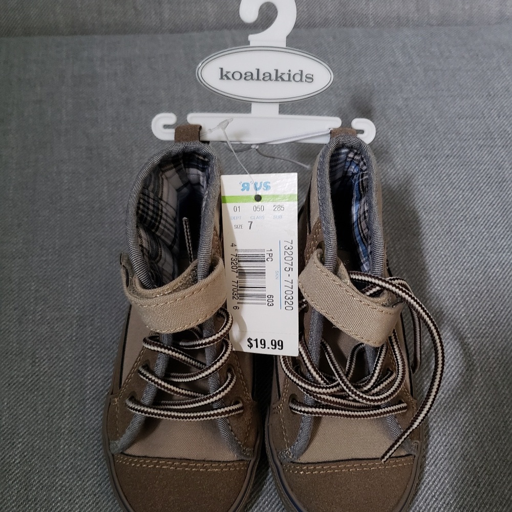 Koala Kids size 7 shoes